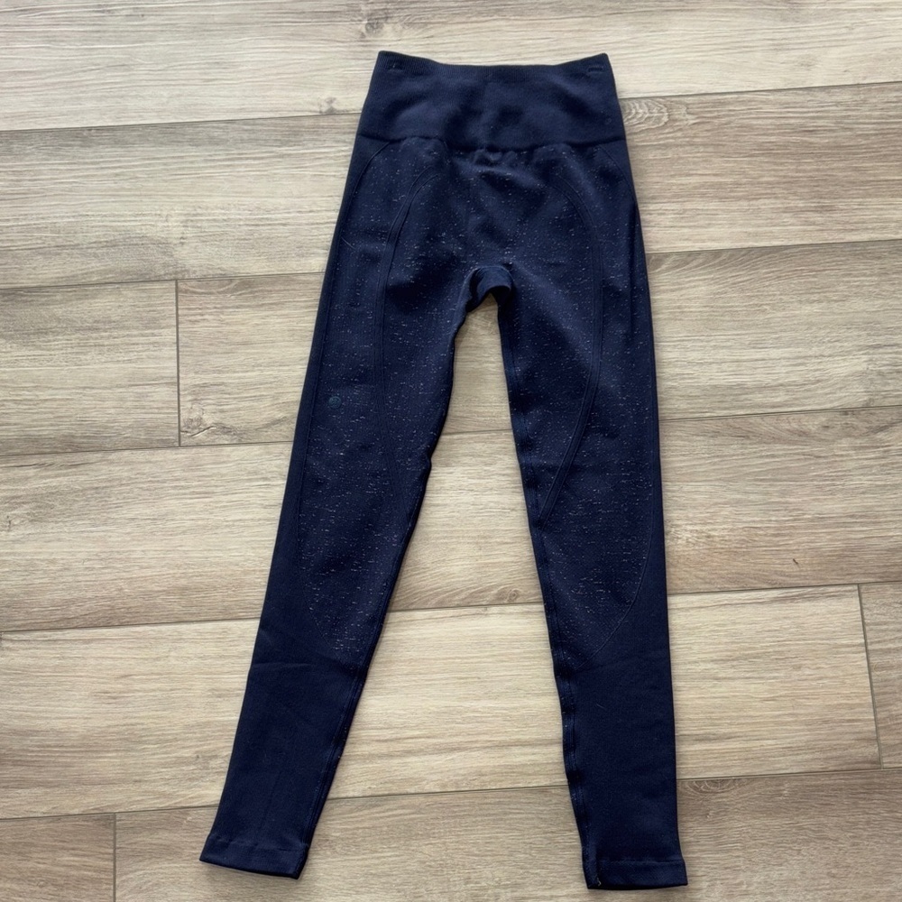 Lululemon Free to Flow 7/8 Tight Leggings navy  Speckled 25" Inseam Size 2